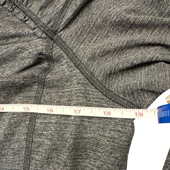 EUC Lululemon long Sleeve Running Top- Size 10 - Picture 8 of 8